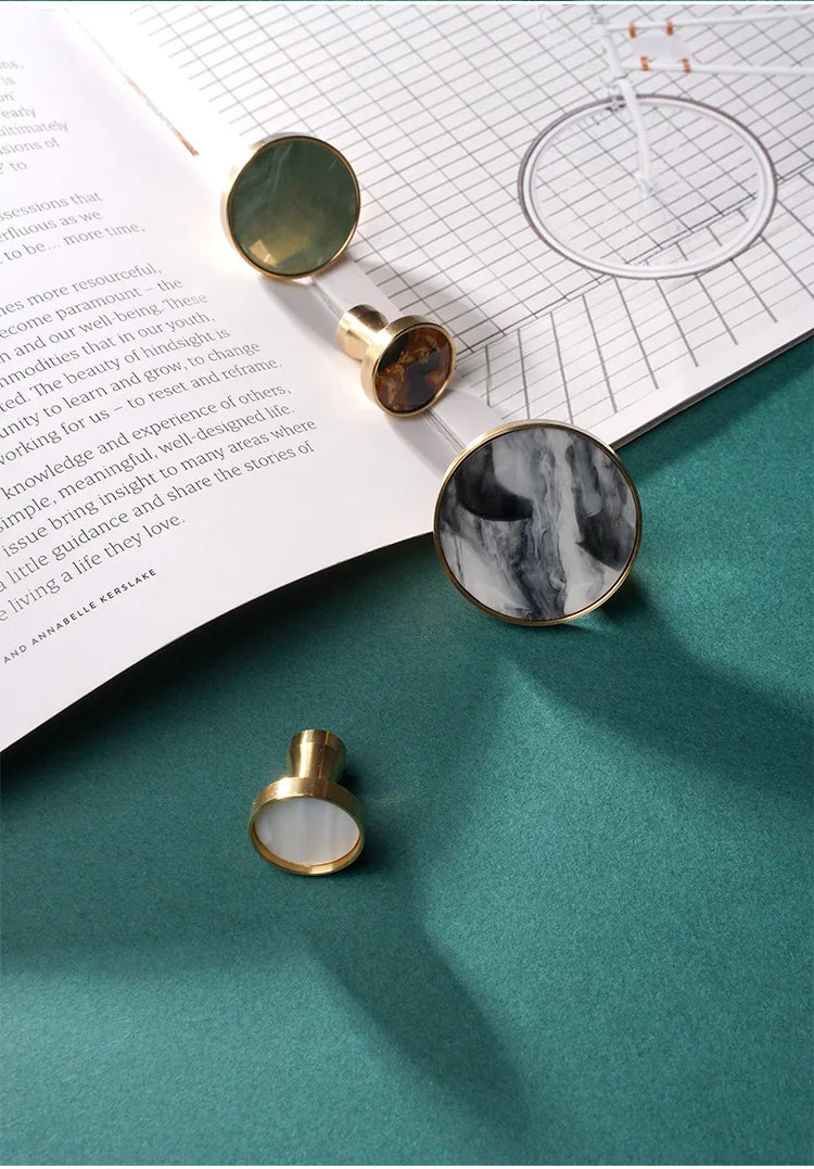Brass Door Knobs and Handles for Cabinet  Shell Resin Elegant Furniture Handles Kitchen Cupboard Drawer Pulls Wall Hanging Hooks
