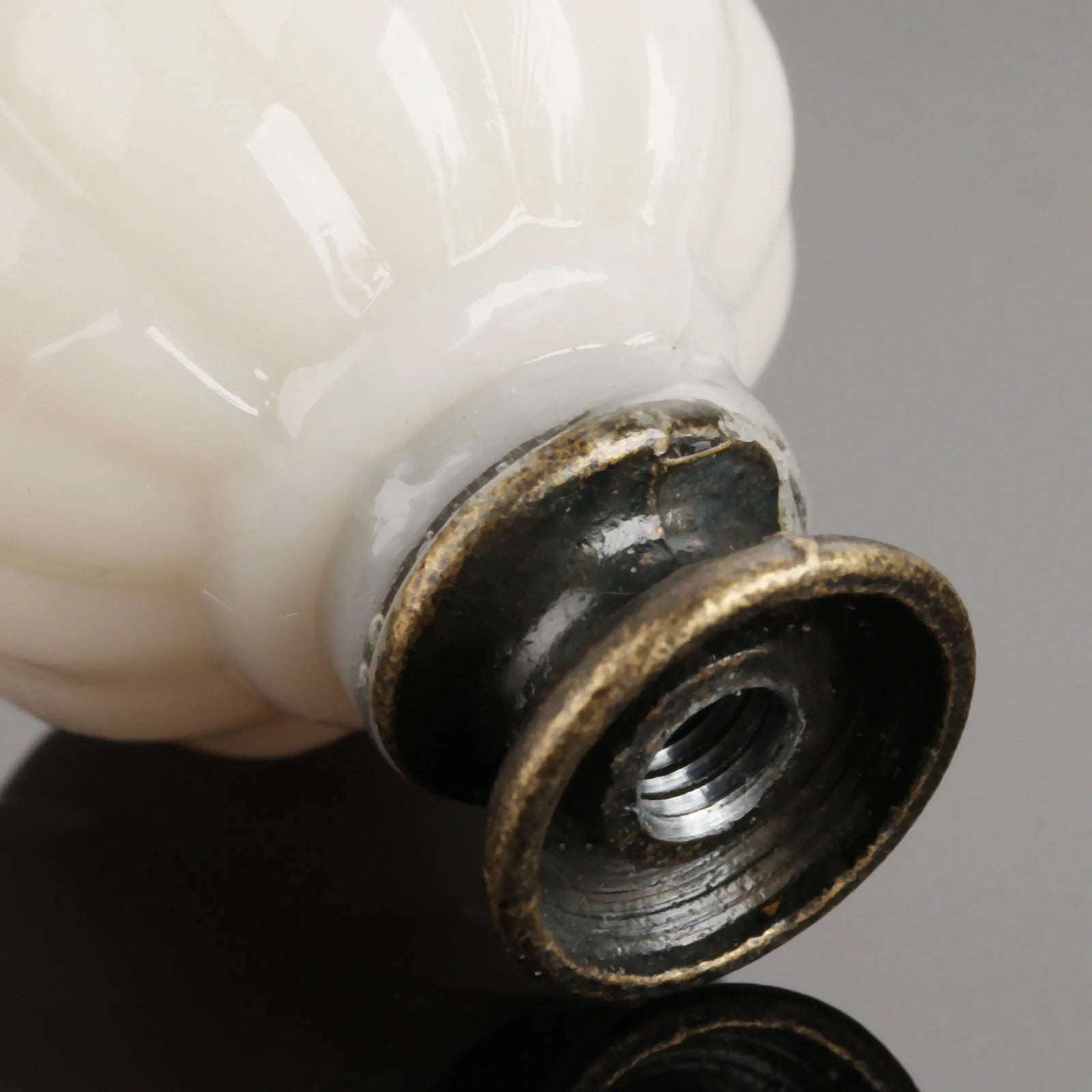 1pc 27*34mm Door Knobs Handles Single Hole Furniture Knobs Cupboard Door Cabinet Handles With Screws