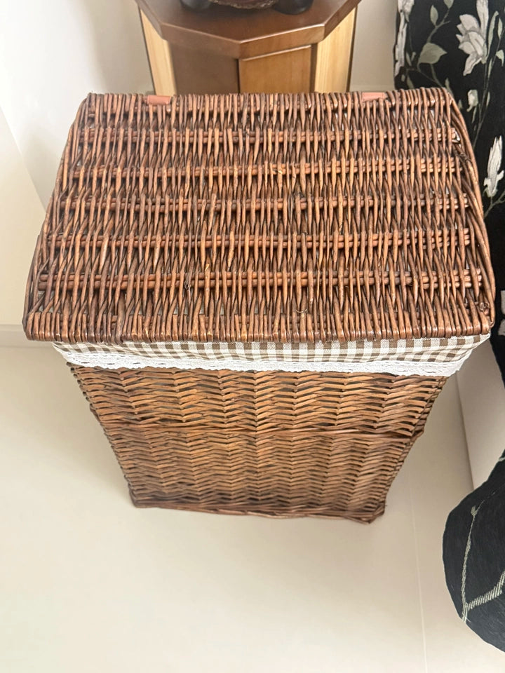 Large Capacity Rattan Laundry Basket - Vine Woven Storage with Cover, Simple and Elegant Dirty Clothes Organizer for Home