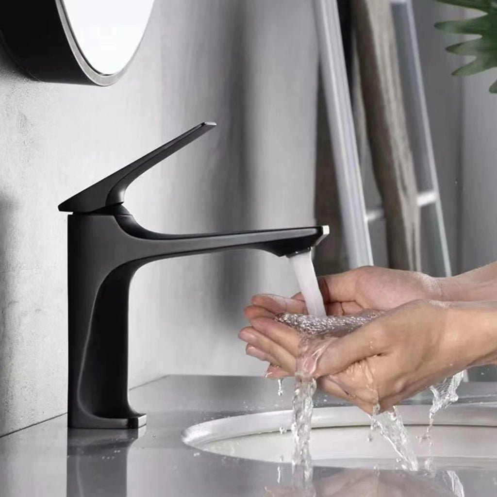 Brass Core Modern Bathroom Sink Faucet Single Handle Deck Mounted Wash Basin Water Tap Hot And Cold Mixe