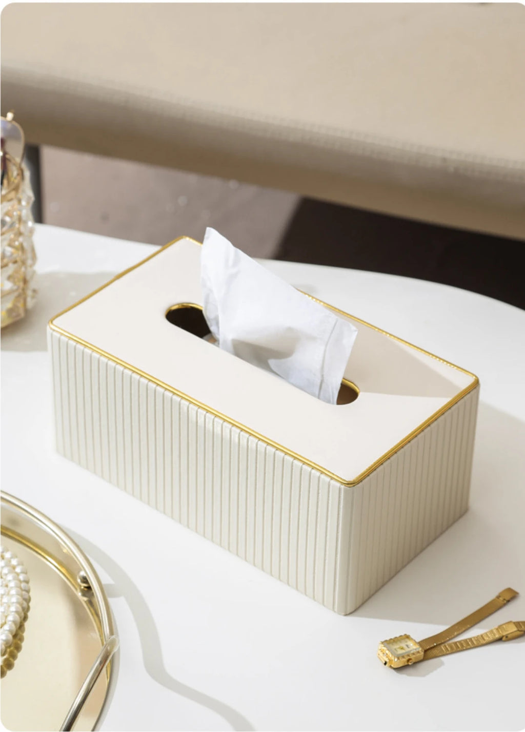 Paper towel holder suitable for bathroom tissue boxLeather paper towel holder is suitable for bedroom, dining table, office