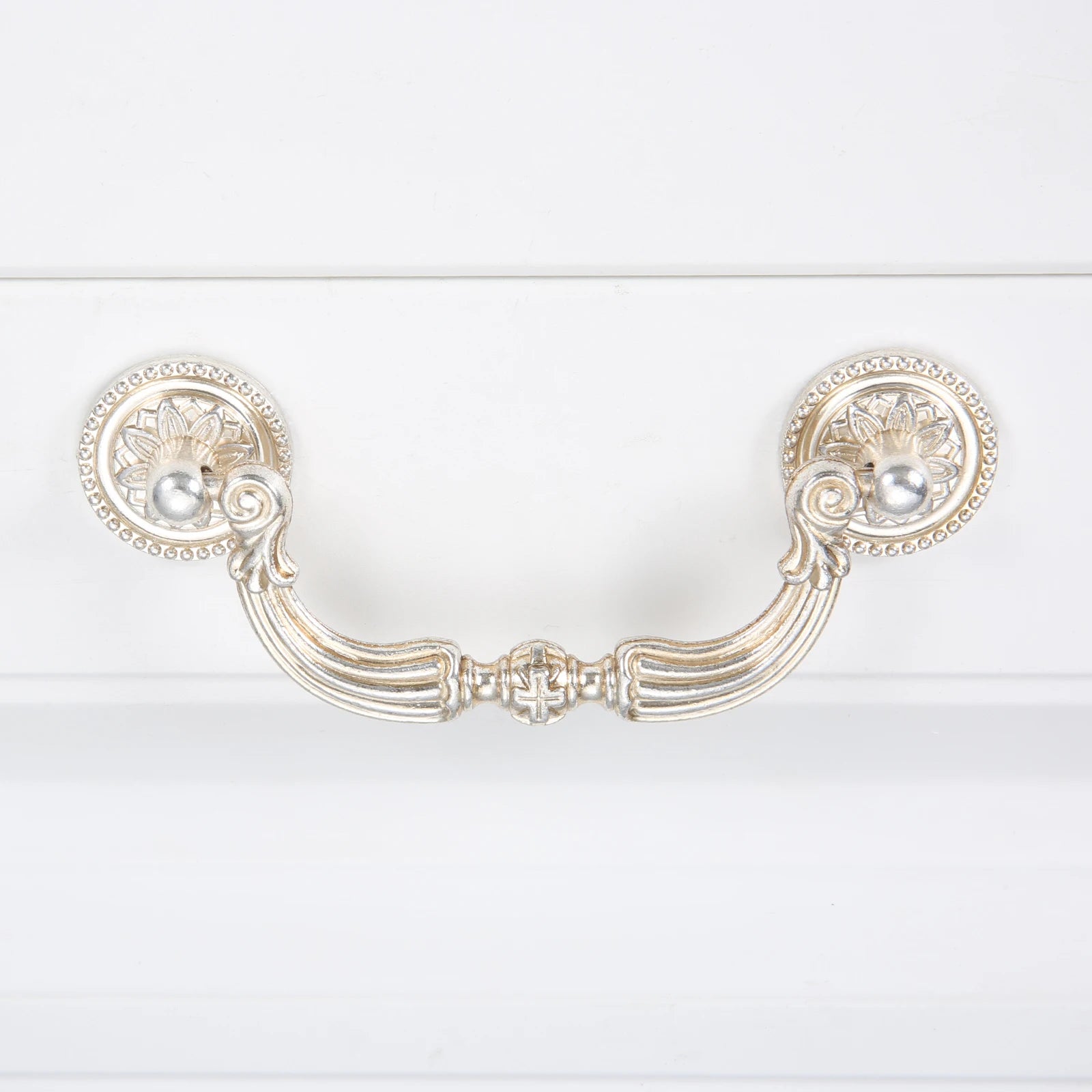 Antique Silver Gold Drawer Cabinet Knobs Furniture Handles Door Pulls for Cupboard Kitchen Retro Hardware Home Decor with Screw