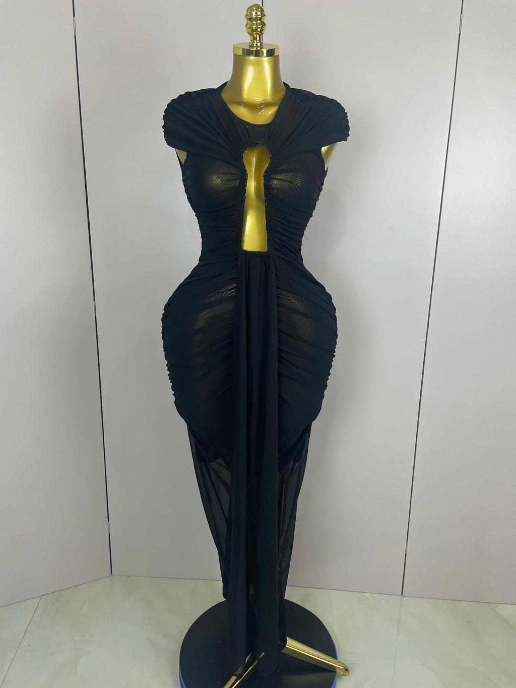 Women Sexy Sleeveless O-Neck Hollow Out Mesh Bodycon Long Dress Fashion Show Celebrate Celebrity Evening Birthday Party Dress