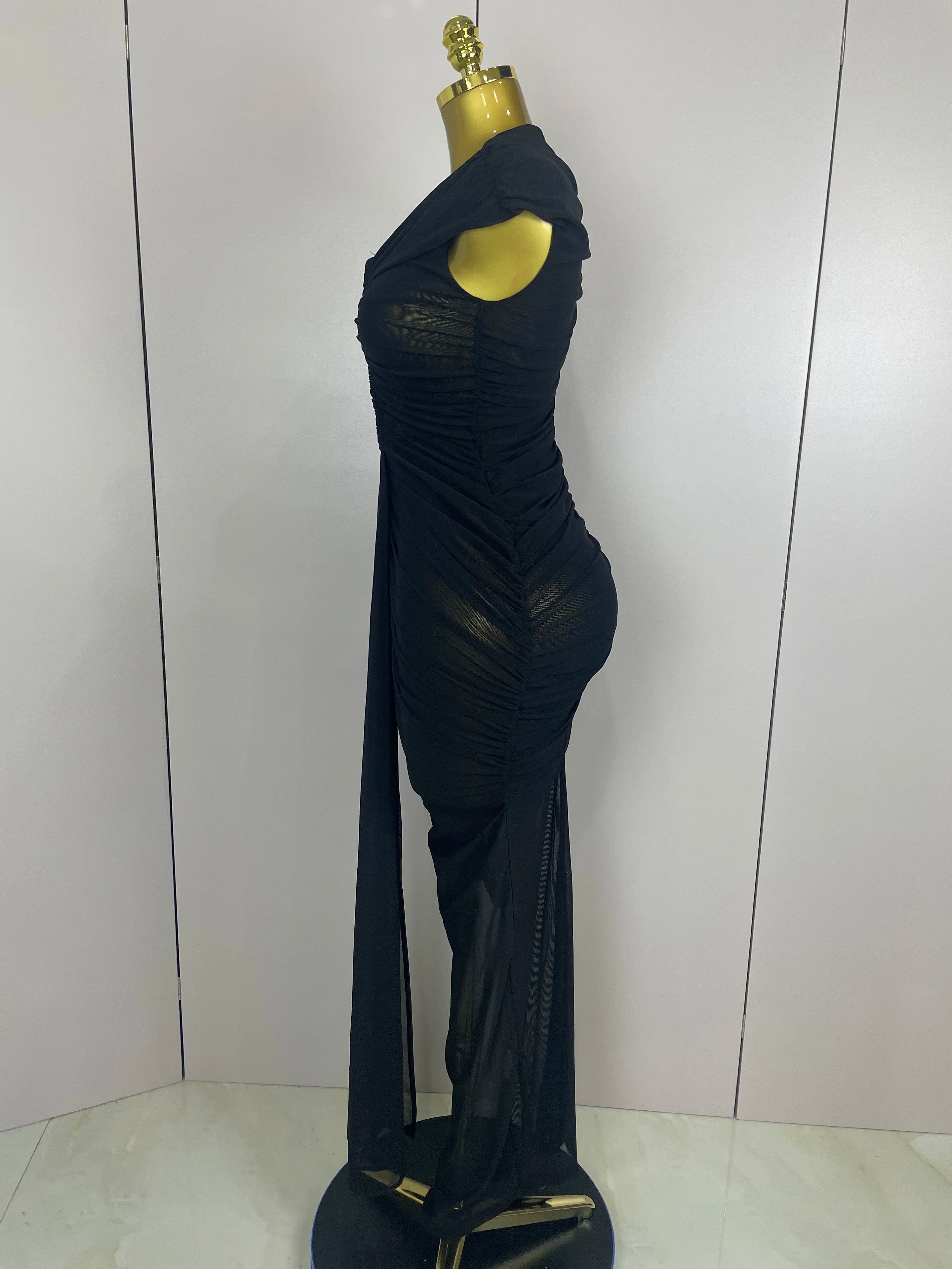 Women Sexy Sleeveless O-Neck Hollow Out Mesh Bodycon Long Dress Fashion Show Celebrate Celebrity Evening Birthday Party Dress