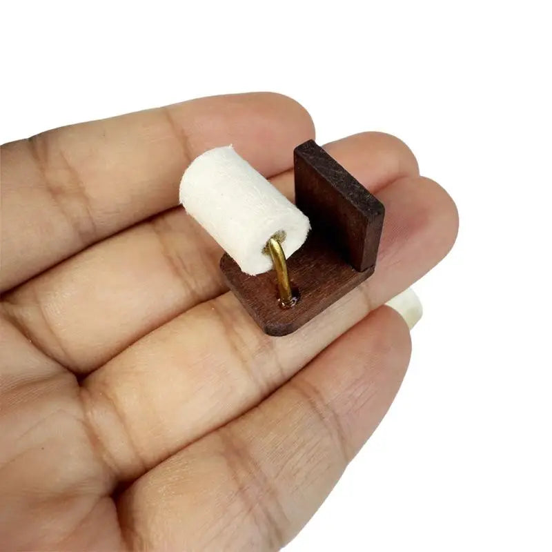 Pretend Bathroom Scene 1:12 Dollhouse Miniature Furniture Accessories: Paper Towel Holder and Toilet Paper Model Toys.