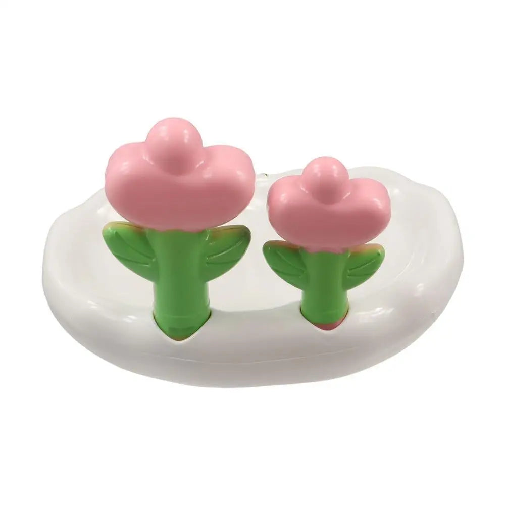 Bathroom Accessories Creative Flower Decor Soap Dish Cute Non-slip Soap Holder Plastic Portable Drain Soap Tray Storage