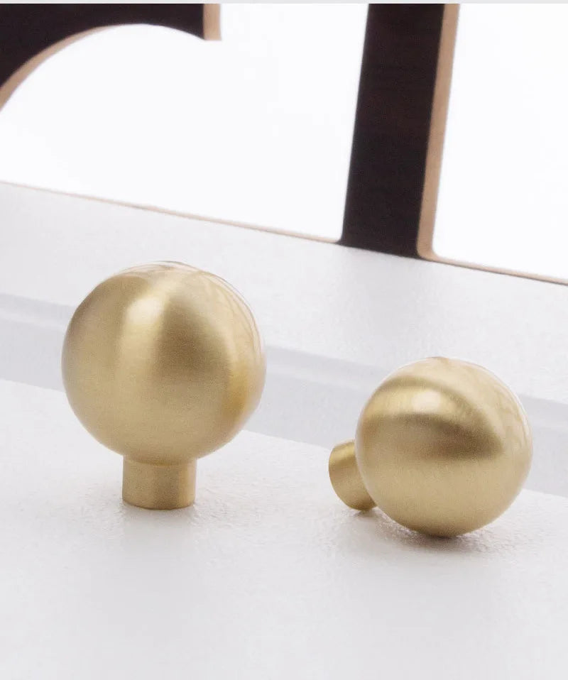 Home Wardrobe Door Pull Round Solid Brass Pulls Antique Cabinet Drawer Small Handles Modern Furniture Handles Single Hole Knobs