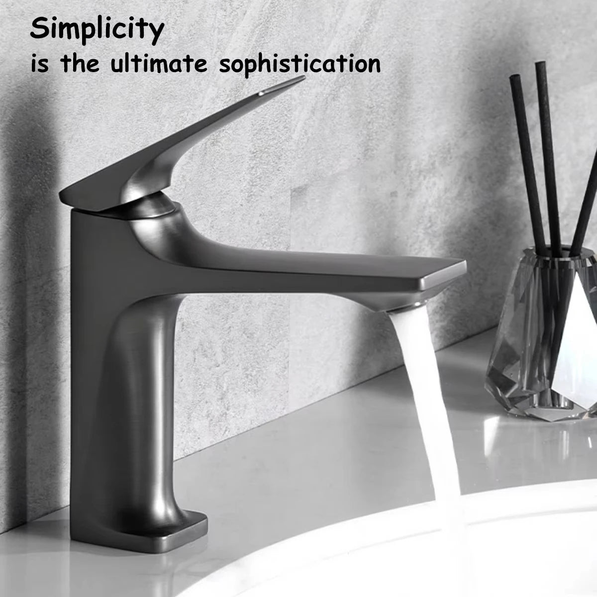 Brass Core Modern Bathroom Sink Faucet Single Handle Deck Mounted Wash Basin Water Tap Hot And Cold Mixe