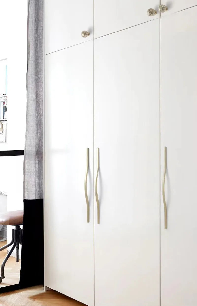 Nordic Handles for Cabinets and Drawers Kitchen Furniture Handles Modern Luxury Gold Wardrobe Drawer Handle Cabinet Door Handle
