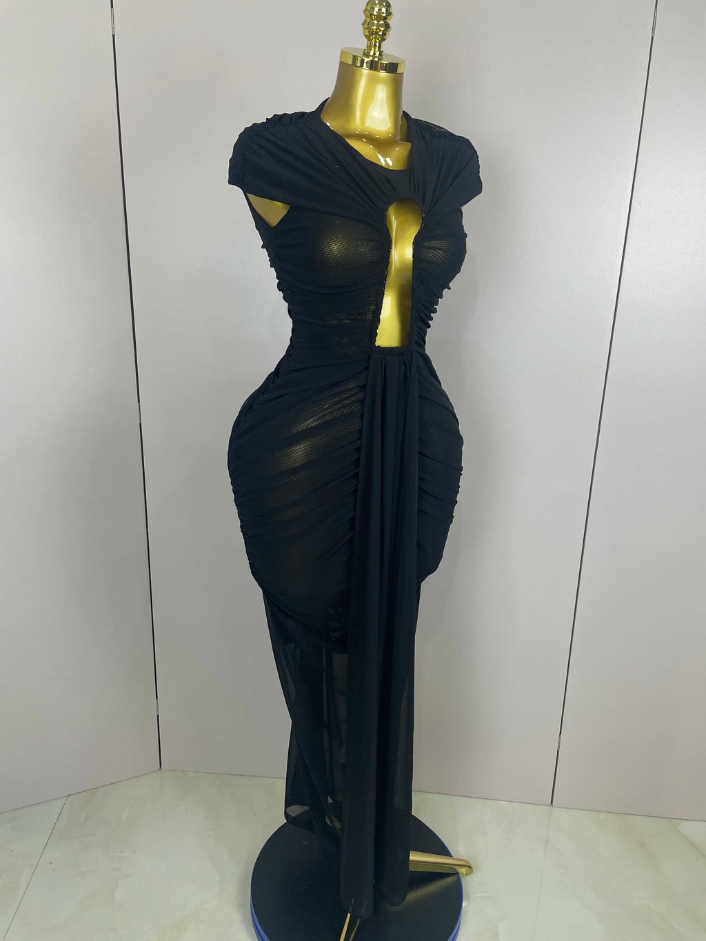 Women Sexy Sleeveless O-Neck Hollow Out Mesh Bodycon Long Dress Fashion Show Celebrate Celebrity Evening Birthday Party Dress