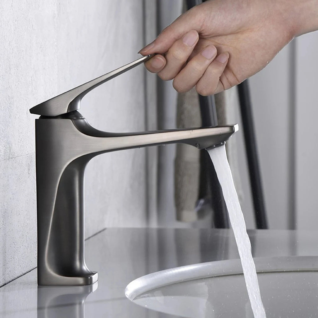 Brass Core Modern Bathroom Sink Faucet Single Handle Deck Mounted Wash Basin Water Tap Hot And Cold Mixe