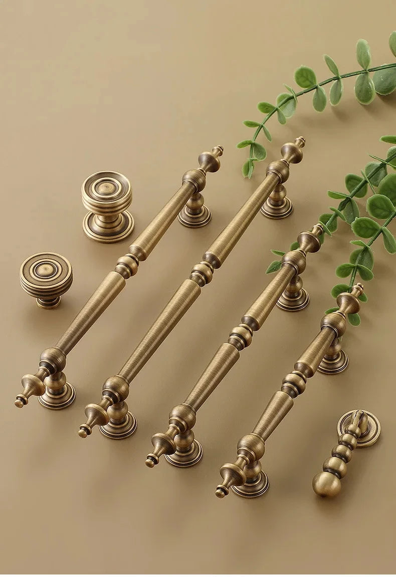 High-end Antique Bronze Door Handles and Knobs Solid Brass Antique Drawer Pulls Kitchen Cupboard Handle Gold Cabinet Handles