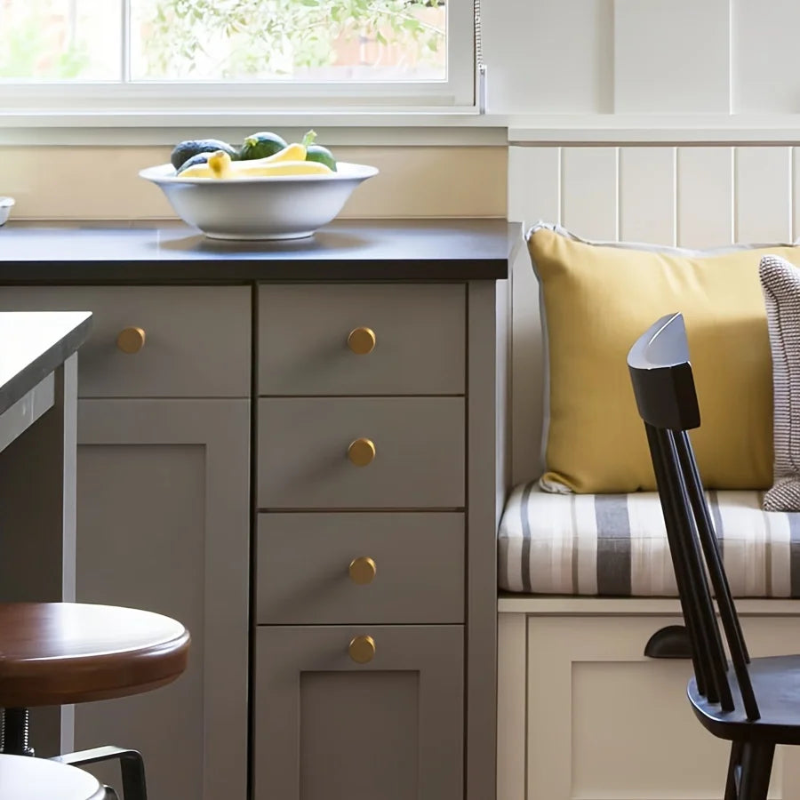 Retro Brass Cabinet Knobs, Elegant Ribbed Handles for Drawers Dressing Tables Modern Golden Metal Cabinet Pulls for Home