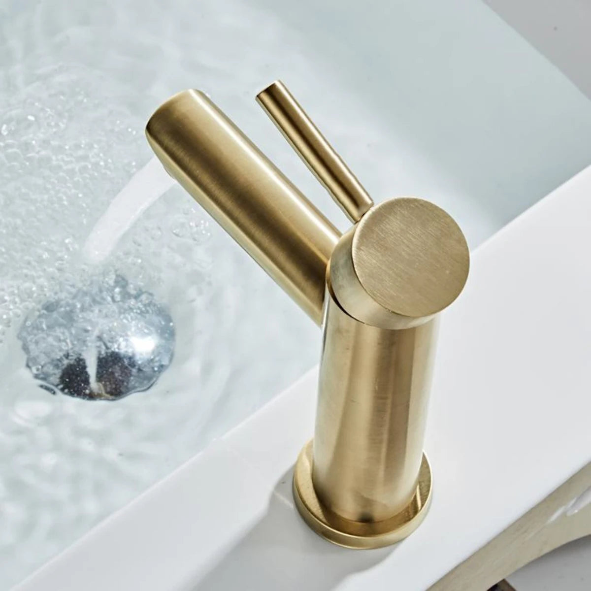 Bathroom Faucet Solid Brass Bathroom Basin Faucet Cold And Hot Water Mixer Sink Tap Single Handle Deck Mounted Brushed Gold Tap