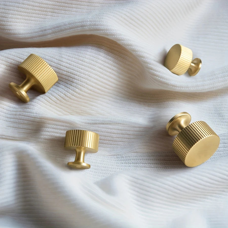 Retro Brass Cabinet Knobs, Elegant Ribbed Handles for Drawers Dressing Tables Modern Golden Metal Cabinet Pulls for Home