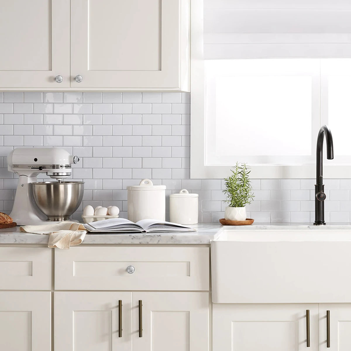 Modern Stainless Steel Kitchen Cabinet Handles and Knobs Drawer Handles Wardrobe Door Pulls Furniture Hardware