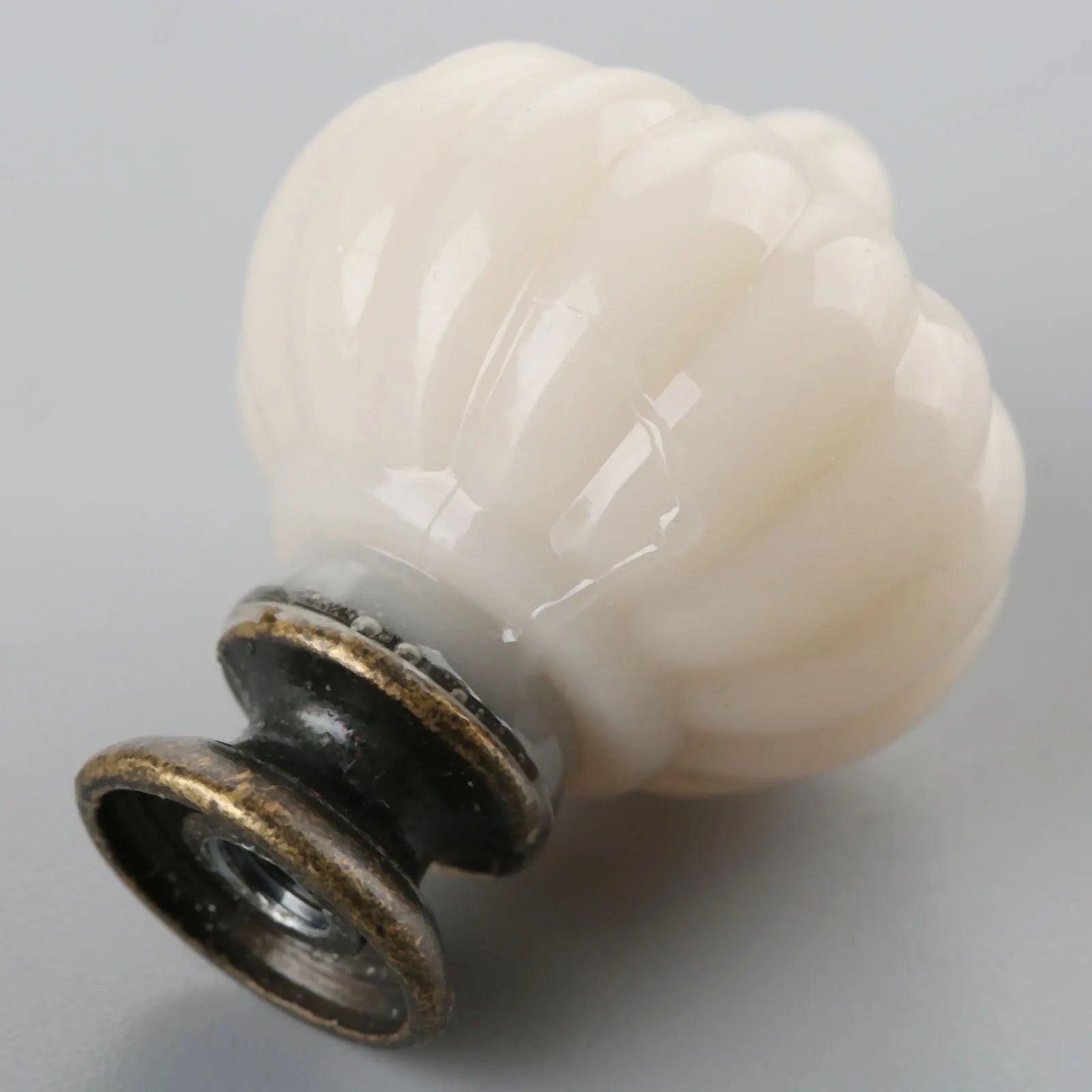 1pc 27*34mm Door Knobs Handles Single Hole Furniture Knobs Cupboard Door Cabinet Handles With Screws